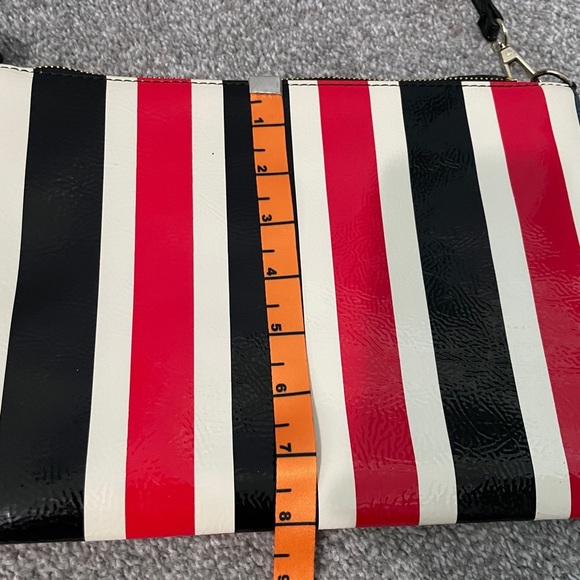 TOSS Designs Red, White, Black Stripe shoulder bag - Picture 4 of 9